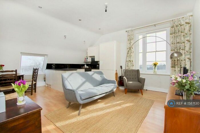 2 Bedroom Flat To Rent In Sydenham Hill, London, SE26