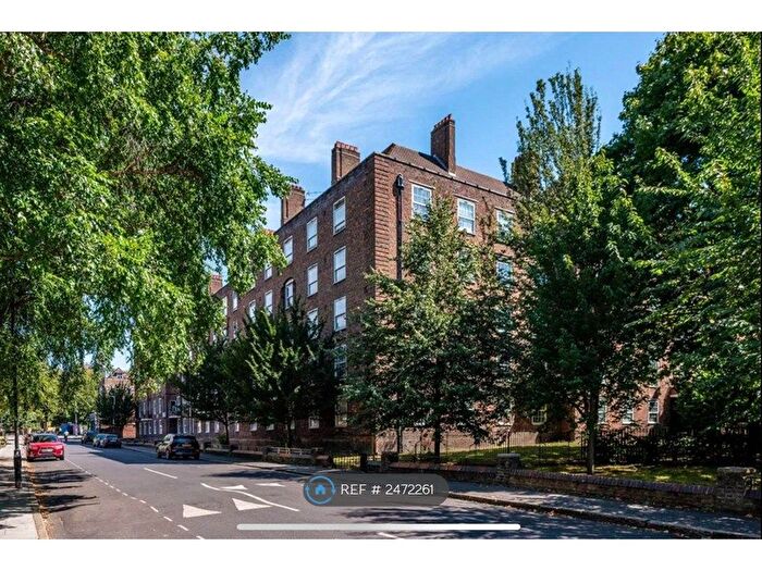 3 Bedroom Flat To Rent In Longridge House, London, SE1