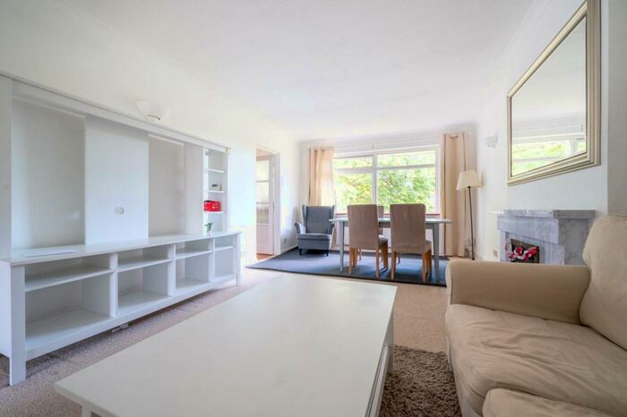 2 Bedroom Flat To Rent In Catherine Road, Surbiton, KT6