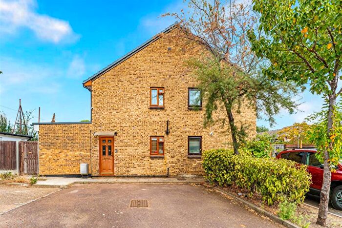 2 Bedroom End Of Terrace House For Sale In Fiennes Close, Dagenham, RM8