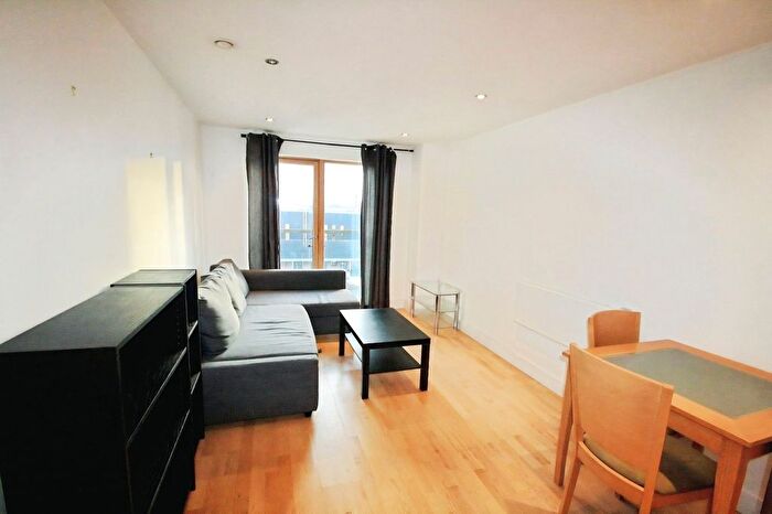 1 Bedroom Flat To Rent In Mackenzie House, Leeds, West Yorkshire, LS10