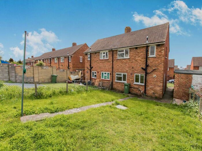 2 Bedroom Semi-Detached House To Rent In Chaucer Avenue, Portsmouth, PO6