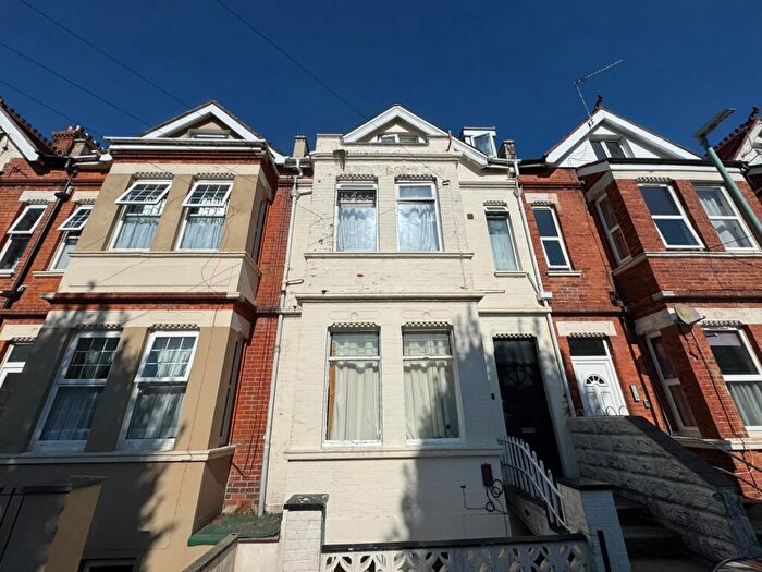 1 Bedroom Flat To Rent In Windsor Road, Bournemouth, Bournemouth Christchurch Poole, BH5