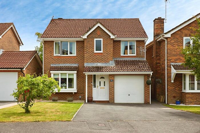4 Bedroom Detached House For Sale In Linden Park, Shaftesbury, SP7
