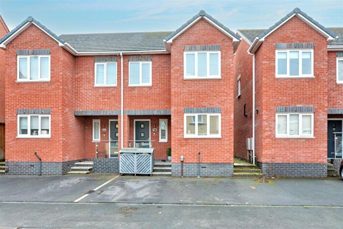 3 Bedroom Semi Detached House For Sale In Bailey Street, Stapleford, Nottingham, NG9