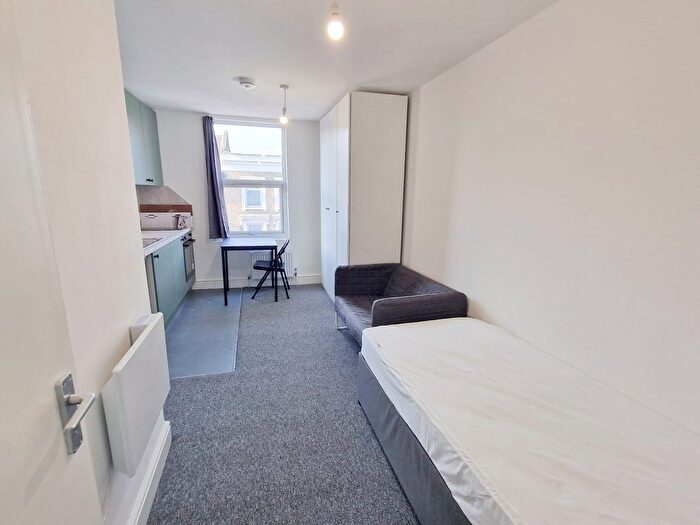 Studio To Rent In Chatsworth Road, London, E5