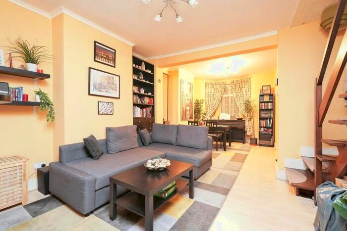 2 Bedroom Terraced House To Rent In Acacia Road, London, E17