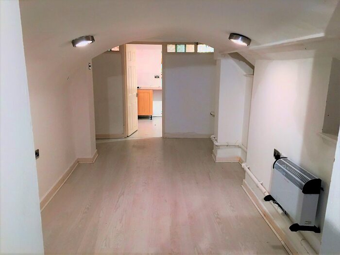 1 Bedroom Studio To Rent In Flat, - High Street, Lye, DY9