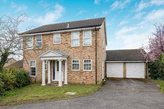 4 Bedroom Detached House For Sale In Fennel Close, Basingstoke, Hampshire, RG24
