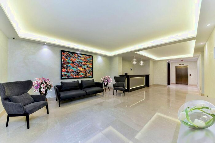 Studio To Rent In Logan House, Earls Court, London W8