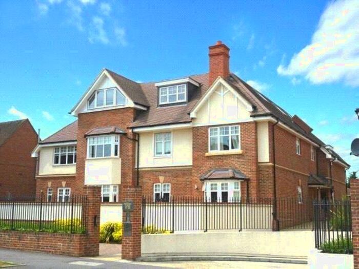 2 Bedroom Apartment To Rent In Imperial Place, Shoppenhangers Road, Maidenhead, Berkshire, SL6