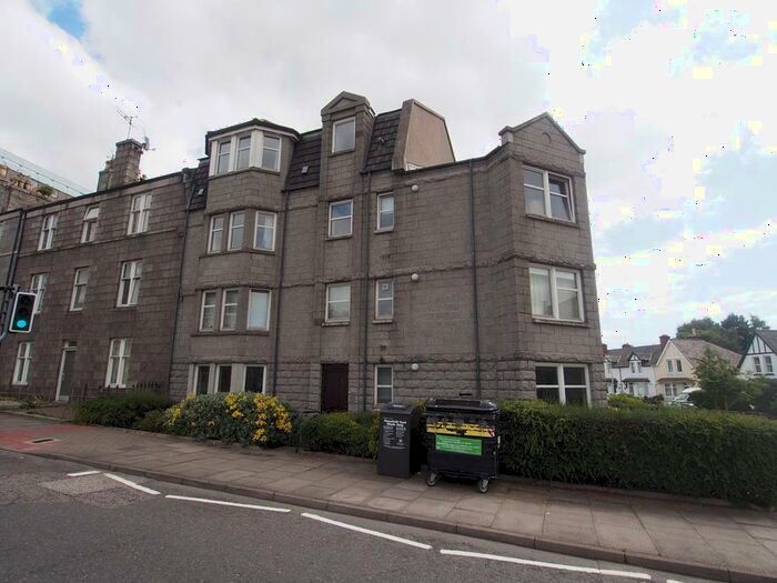 2 Bedroom Flat To Rent In Holburn Street, Balmoral Mews, AB10