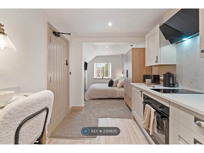 Studio To Rent In London Road, Alvaston, Derby, DE24