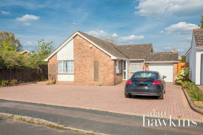 3 Bedroom Detached Bungalow For Sale In Callows Cross, Brinkworth, SN15