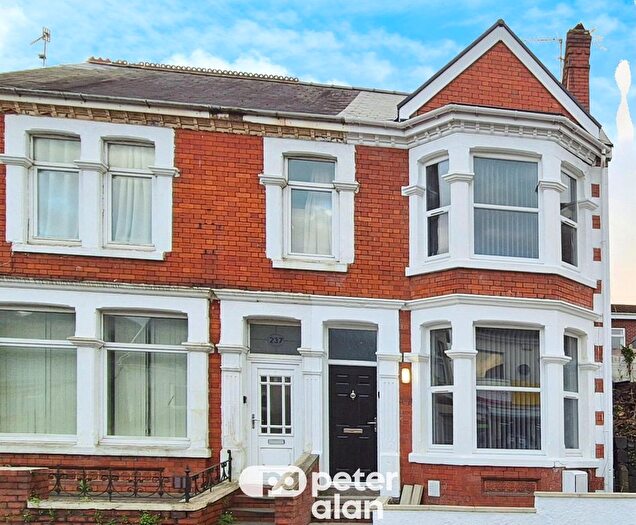 4 Bedroom Property To Rent In New Road, Skewen, Neath, SA10