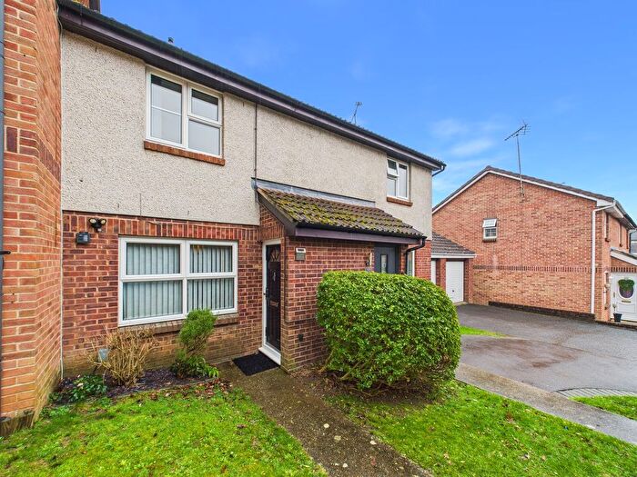 2 Bedroom Terraced House For Sale In Huscarle Way, Tilehurst, Reading, RG31