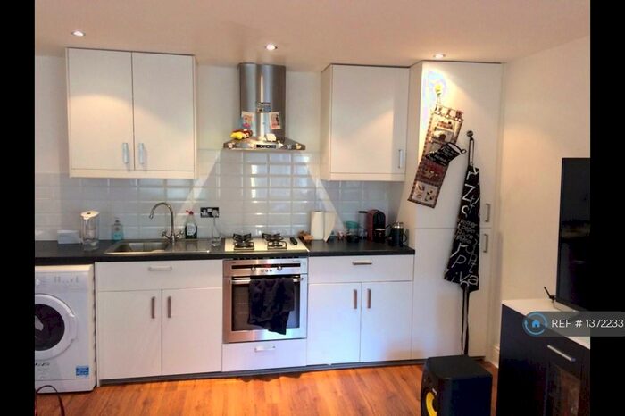 1 Bedroom Flat To Rent In Whitecross Street, London, EC1Y