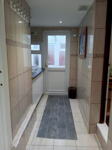 Studio To Rent In Basildon Avenue, Clayhall, Barkingside, Ig2