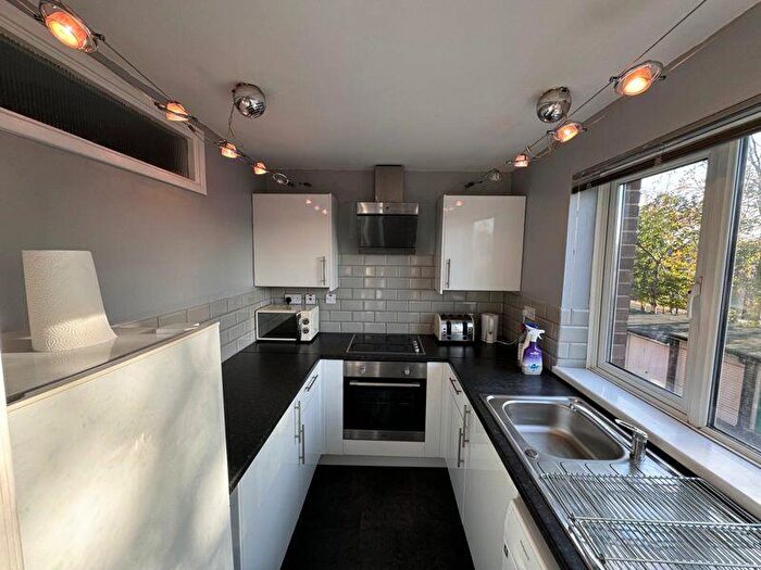 2 Bedroom Flat To Rent In West Jesmond Avenue, Newcastle Upon Tyne, NE2