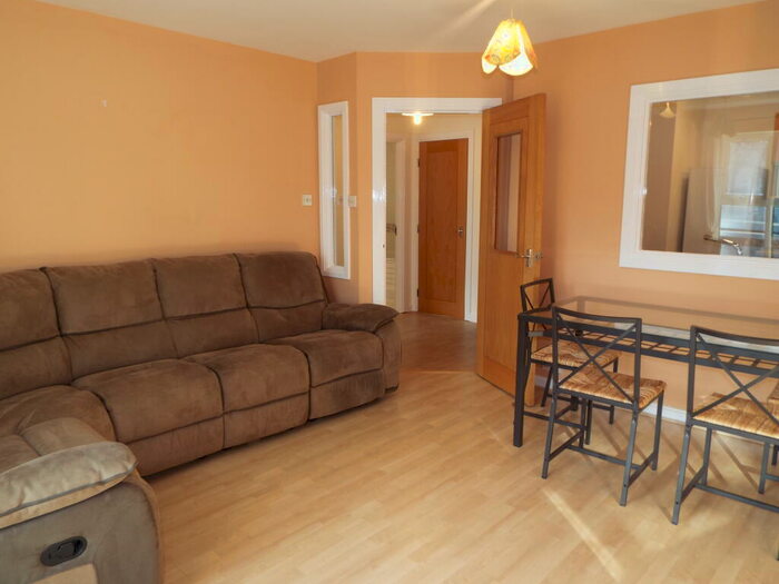 1 Bedroom Apartment To Rent In Adventuers Quay, Cardiff Bay, CF10