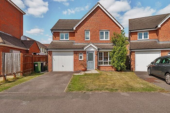 4 Bedroom Detached House For Sale In Thatcham, Berkshire, RG19