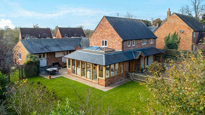 4 Bedroom Country House For Sale In Main Street Adstock Buckingham, Buckinghamshire, MK18