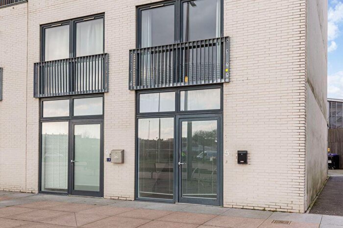 1 Bedroom Flat For Sale In Saltire Square, Granton, Edinburgh, EH5