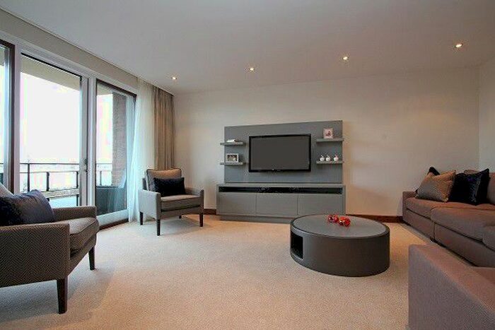 2 Bedroom Flat To Rent In Ennismore Gardens, Knightsbridge, London, SW7