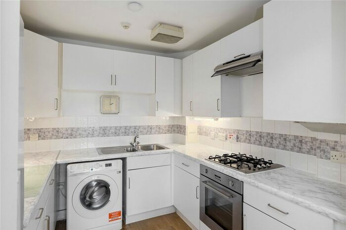 1 Bedroom Flat To Rent In Streatham Hill, London, SW2