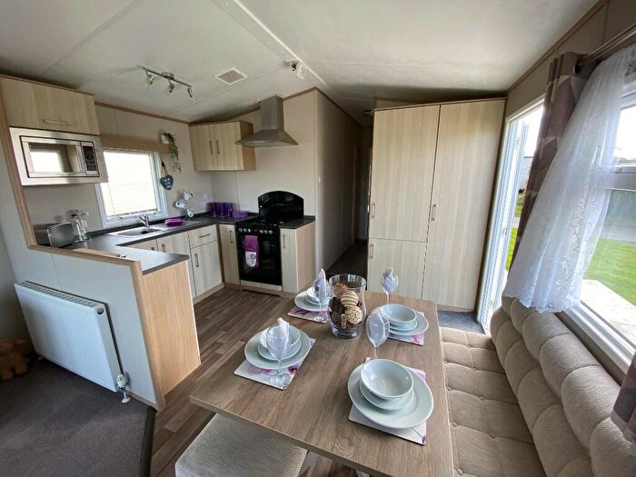 2 Bedroom Caravan For Sale In Wood Park, SA70