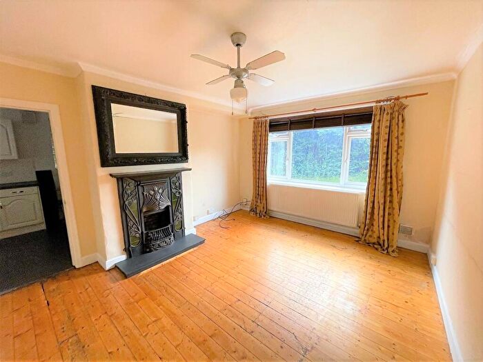 3 Bedroom Semi-Detached House For Sale In Mersey Crescent, Didsbury, M20