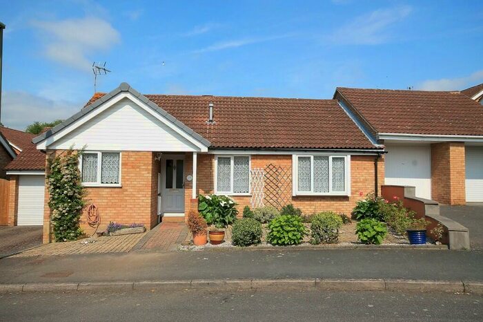 3 Bedroom Detached Bungalow To Rent In Osborne Close, Frimley, GU16