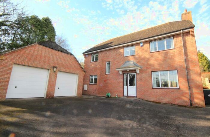4 Bedroom Detached House For Sale In Over Street, Stapleford, Salisbury, SP3