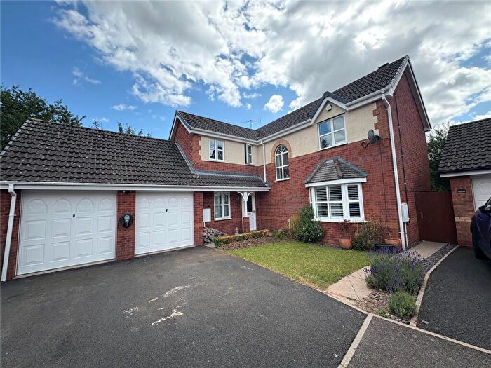 4 Bedroom House For Sale In Goscote Close, Redditch, Worcestershire, B97