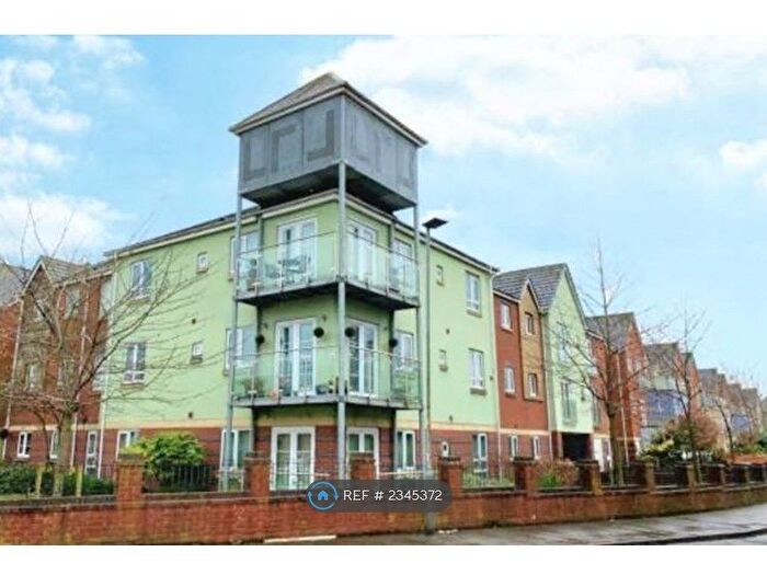 2 Bedroom Flat To Rent In Hurstbourne Crescent, Wolverhampton, WV1