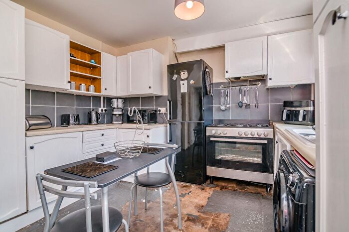 3 Bedroom Terraced House For Sale In Twyn Place, Abercarn, Newport, NP11