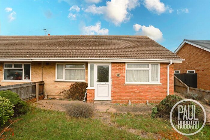 3 Bedroom Semi-Detached Bungalow For Sale In Ship Road, Pakefield, NR33