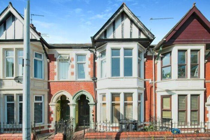 2 Bedroom Flat To Rent In Splott Road, Caerdydd, CF24