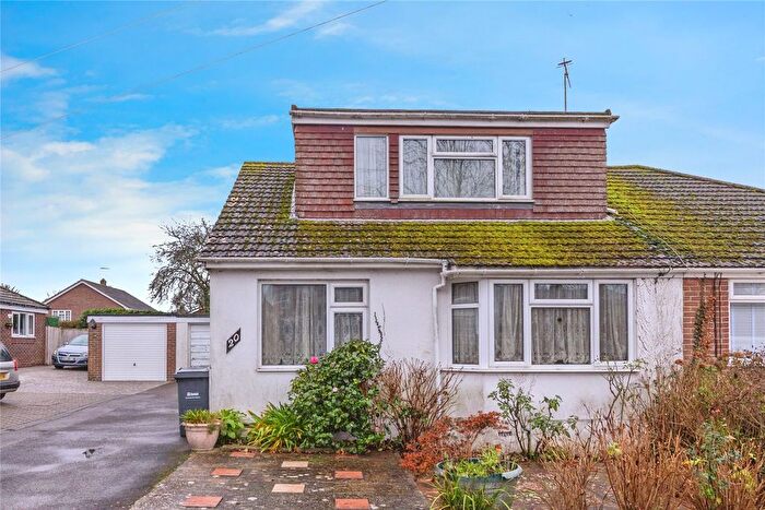 2 Bedroom Bungalow For Sale In Linda Grove, Waterlooville, Hampshire, PO8