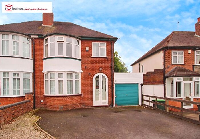 3 Bedroom Semi-Detached House To Rent In Hillcrest Road, Great Barr, Birmingham, B43