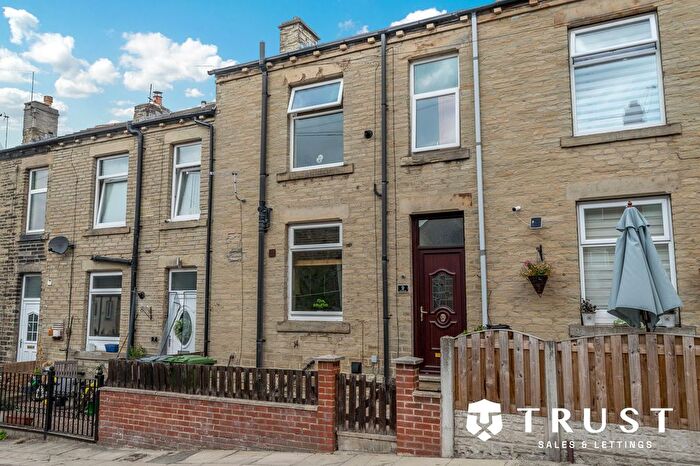 2 Bedroom Terraced House To Rent In Peel Street, Heckmondwike, WF16