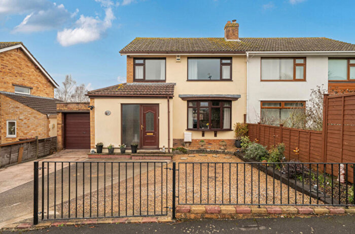 3 Bedroom Semi-Detached House For Sale In Lowerside Road, Glastonbury, BA6