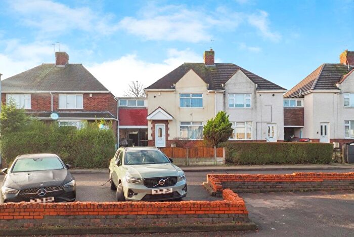 3 Bedroom Semi Detached House For Sale In Brookside, Hucknall, Nottingham, Nottinghamshire, NG15