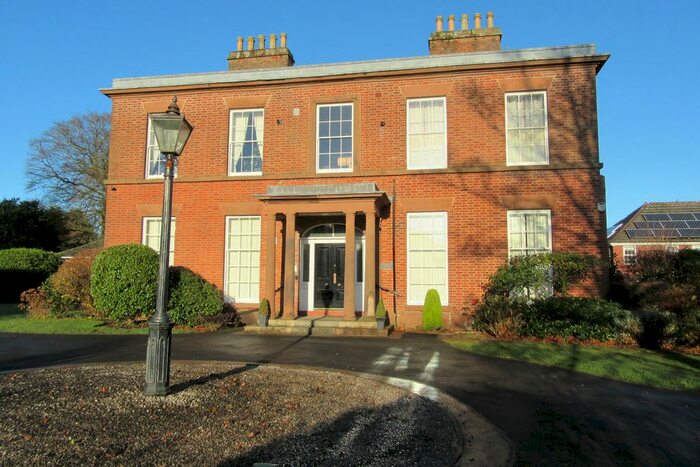 2 Bedroom Flat To Rent In Nutgrove Hall, St Helens, WA9