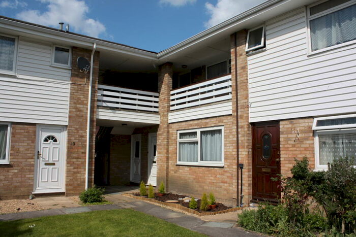 1 Bedroom Flat To Rent In Knaphill, Woking, GU21