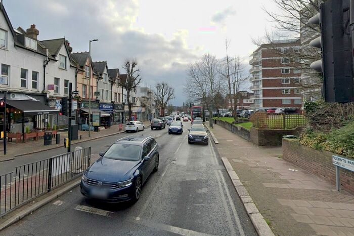 Studio To Rent In East End Road, London, N3