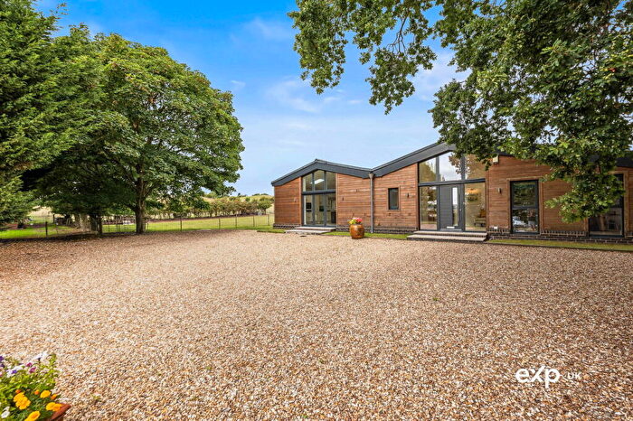 4 Bedroom Detached Bungalow For Sale In Fishpool Road, Blidworth, NG21