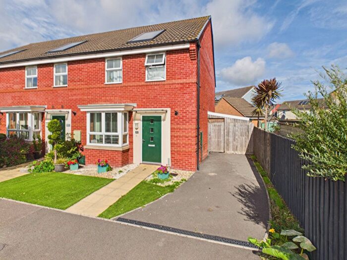 3 Bedroom Property For Sale In Imperial Way, Bridgwater, TA6