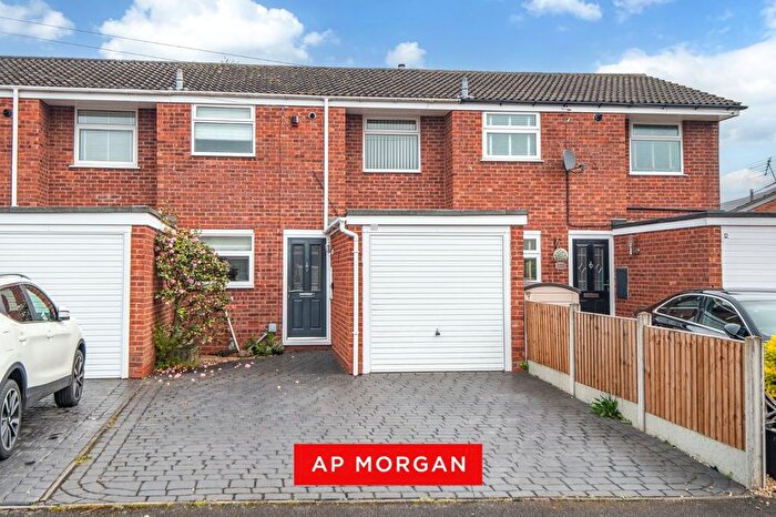2 Bedroom Terraced House For Sale In Larchmere Drive, Bromsgrove, Worcestershire, B61