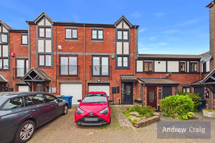 3 Bedroom Terraced House For Sale In The Firs, Gosforth, NE3